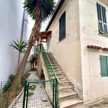 106 - T2 Avec Jardin Dans Une Ancienne Apartment Cagnes-sur-Mer